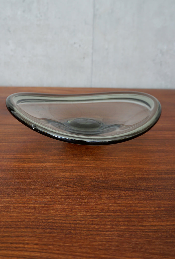 Medium sized Glass bowl, by Per Lütken for Holmgaard, Denmark (1962)