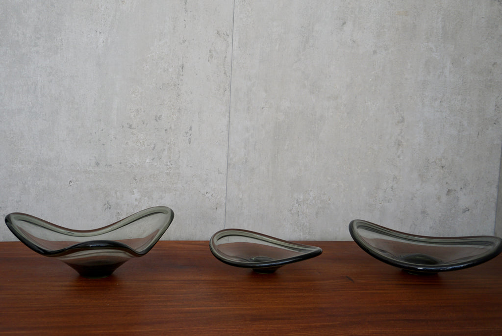 Medium sized Glass bowl, by Per Lütken for Holmgaard, Denmark (1962)