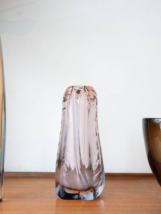 Hand-blown glass decorative vase by designed by Jan Beránek for Škrdlovice, Czechoslovakia, 1950–60