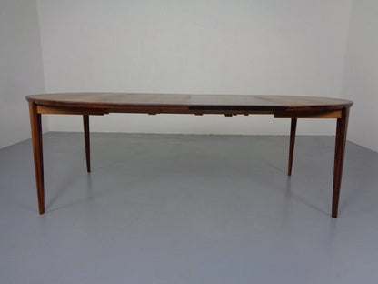 Brazilian rosewood extending table by Henry Rosengren Hansen for Brande Møbelindustri.