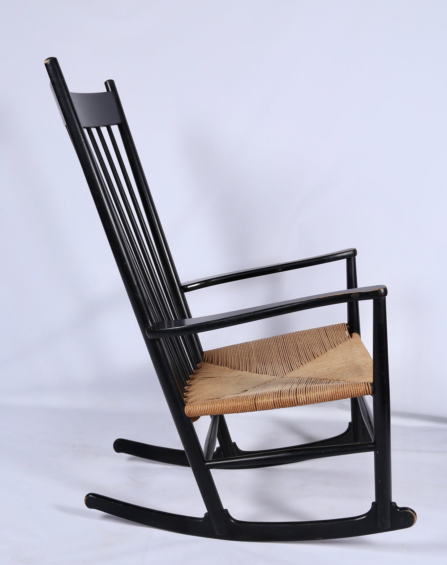 J18 'black edition' rocking chair by Hans Wegner for FDB Möbler (Denmark) 1944