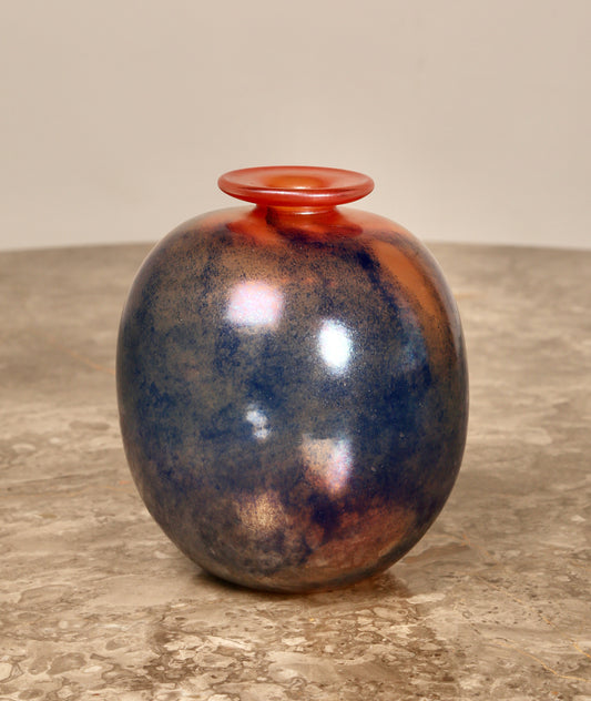 "Breathing Space" studio glass vase by Nick Orsler (1986) UK