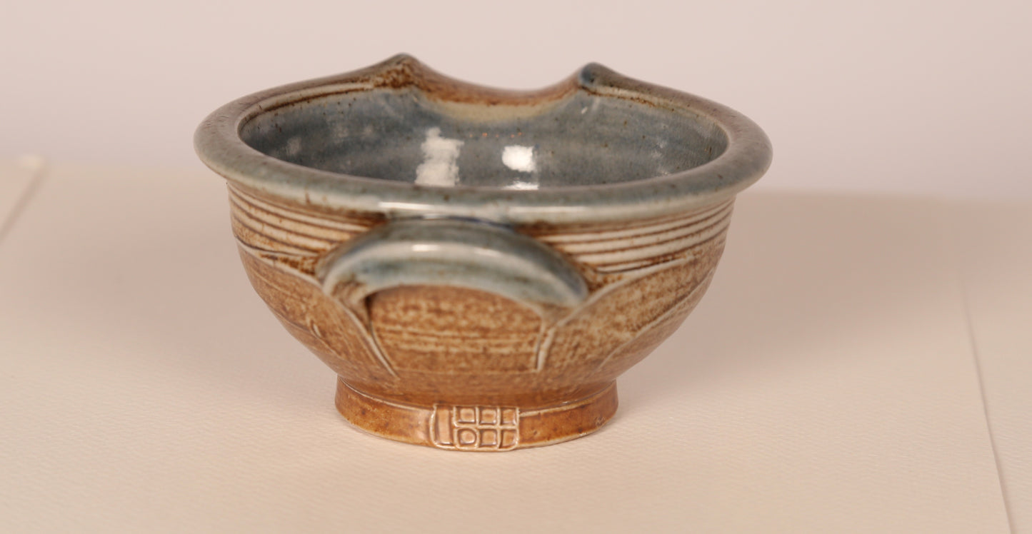 Small salt glazed Studio bowl by Toff Milway (Conderton Pottery) UK