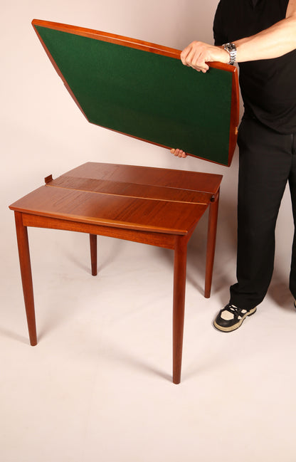 An Am Ansager Möbler metamorphic Teak Extending Dining / Card Table with baize lined reversible top, 1960s (Denmark)