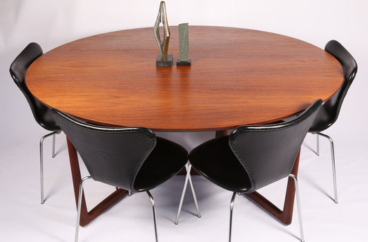 Drop Leaf 8 Seater Dining Table by Peter Hvidt and Orla Mølgaard for France & Son (1950-60)